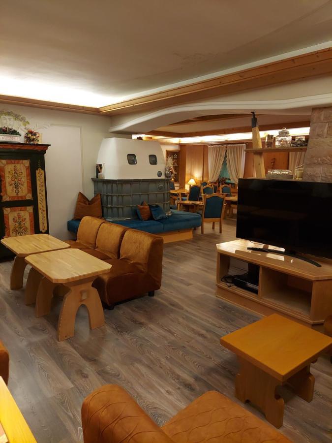 Hotel Alpina Pinzolo Εξωτερικό φωτογραφία