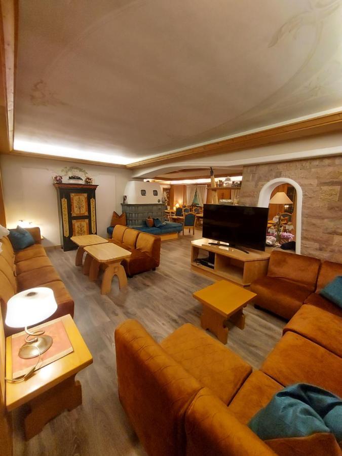 Hotel Alpina Pinzolo Εξωτερικό φωτογραφία