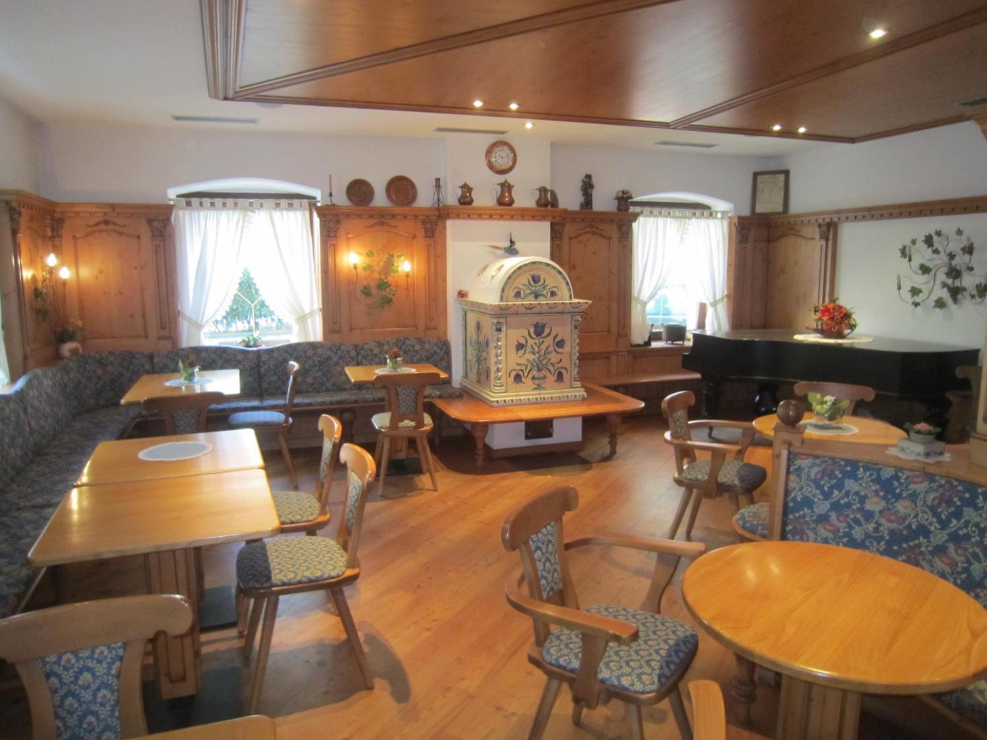 Hotel Alpina Pinzolo Εξωτερικό φωτογραφία