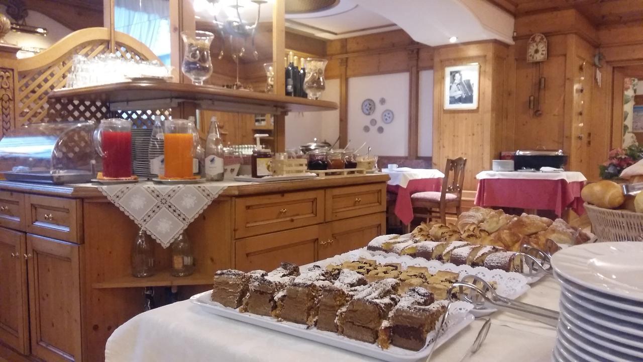Hotel Alpina Pinzolo Εξωτερικό φωτογραφία